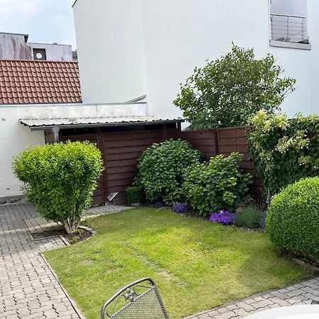 Apartment LIGHTHOUSE HOMES - Premium 90qm Ferienwohnung mit 2SZ und Terrasse am Kirchenplatz, 500m zum Strand *