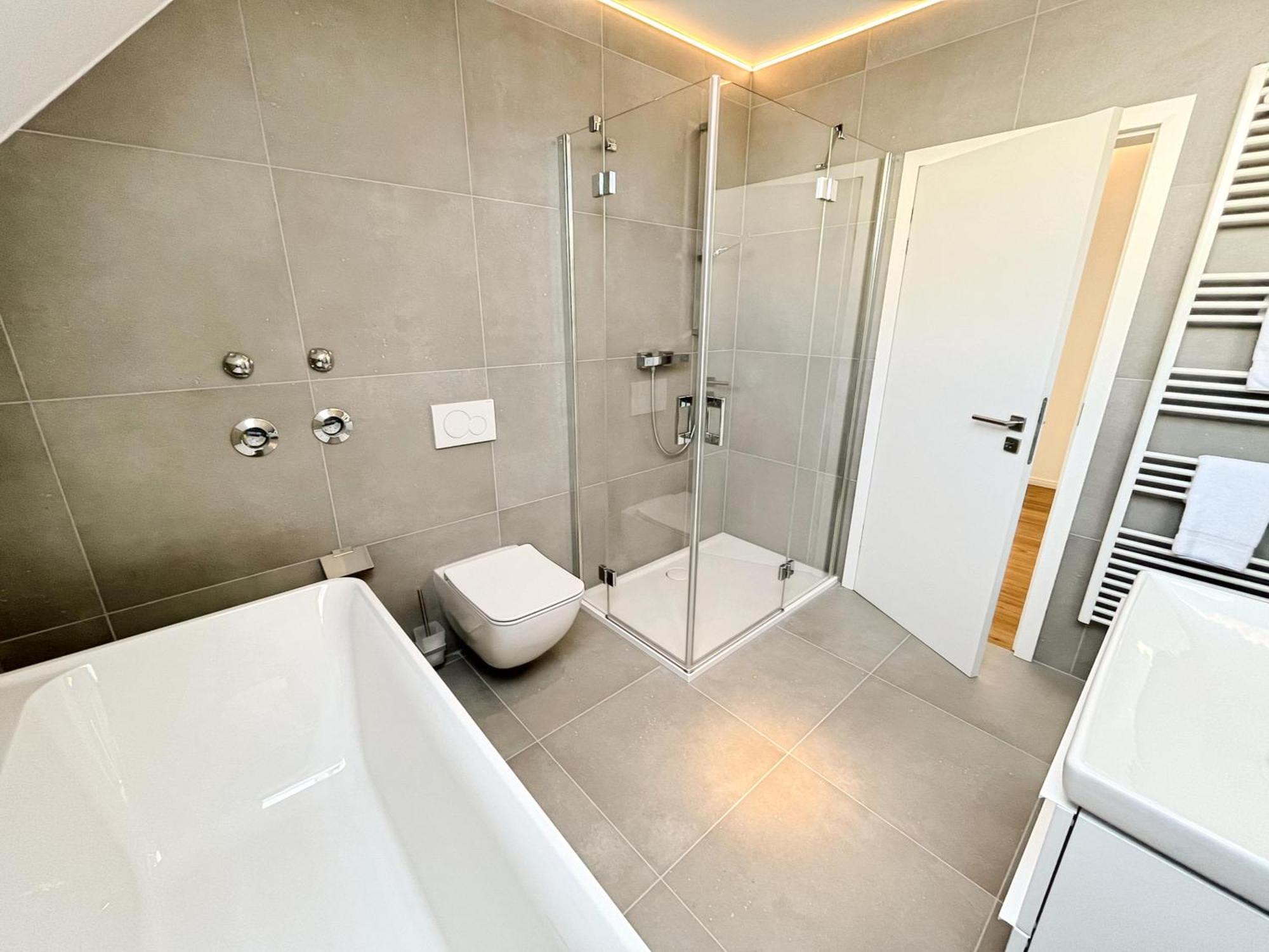 Lighthouse Homes - Moderne Mit Terrasse Am Kirchenplatz Apartment *