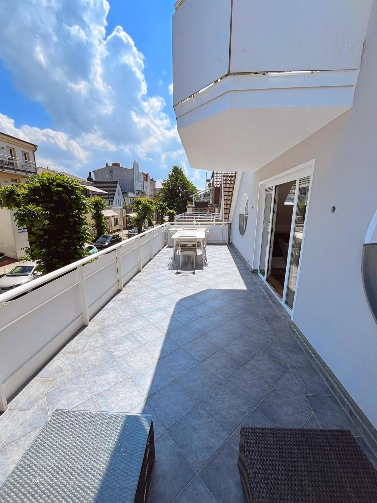 Lighthouse Homes - Moderne Mit Terrasse Am Kirchenplatz Rostock